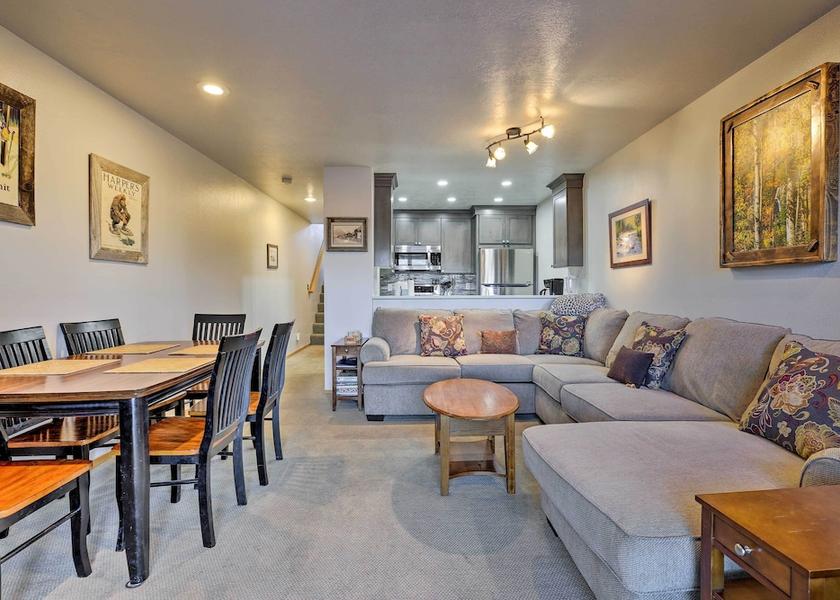 Colorado Frisco Interior Entrance