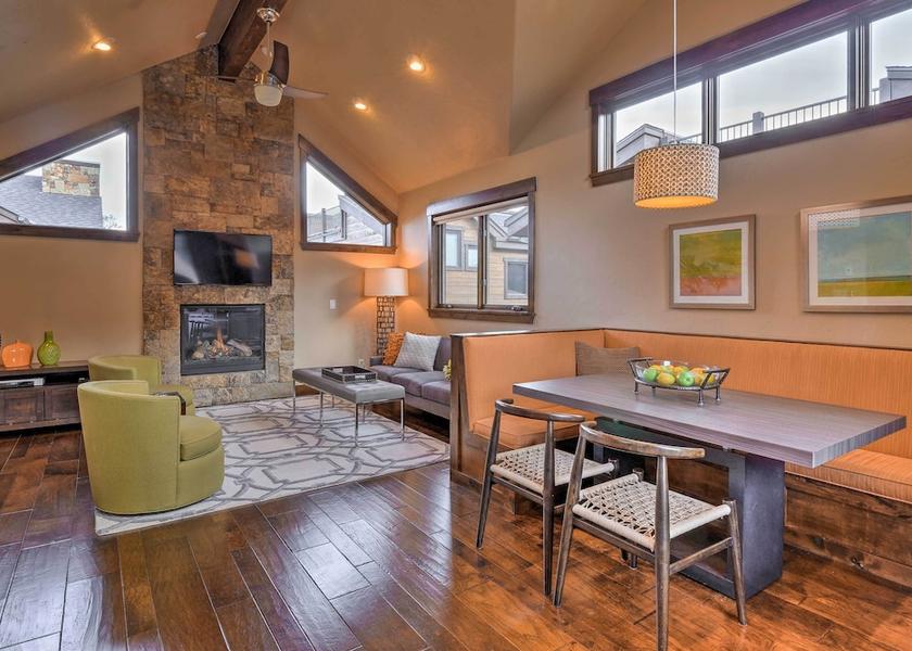 Colorado Frisco Interior Entrance