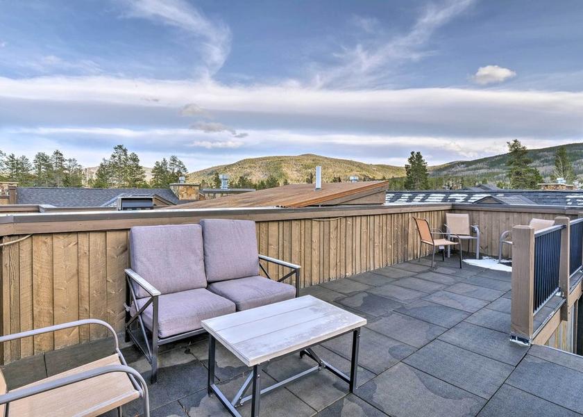 Colorado Frisco Interior Entrance