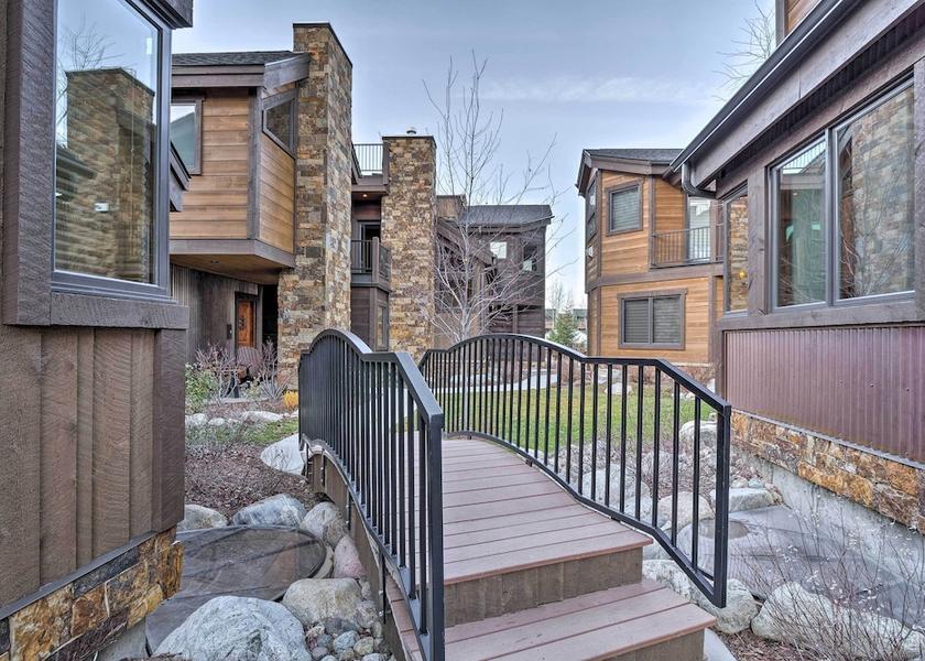 Colorado Frisco Interior Entrance