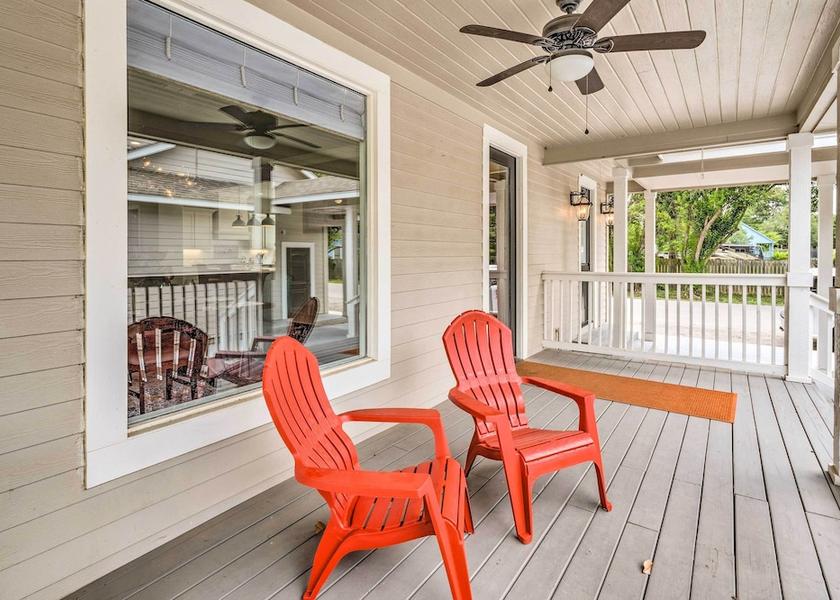 Louisiana Bastrop Interior Entrance
