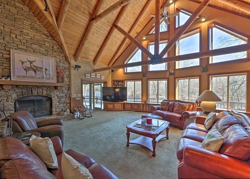 Tennessee Lewisburg Interior Entrance