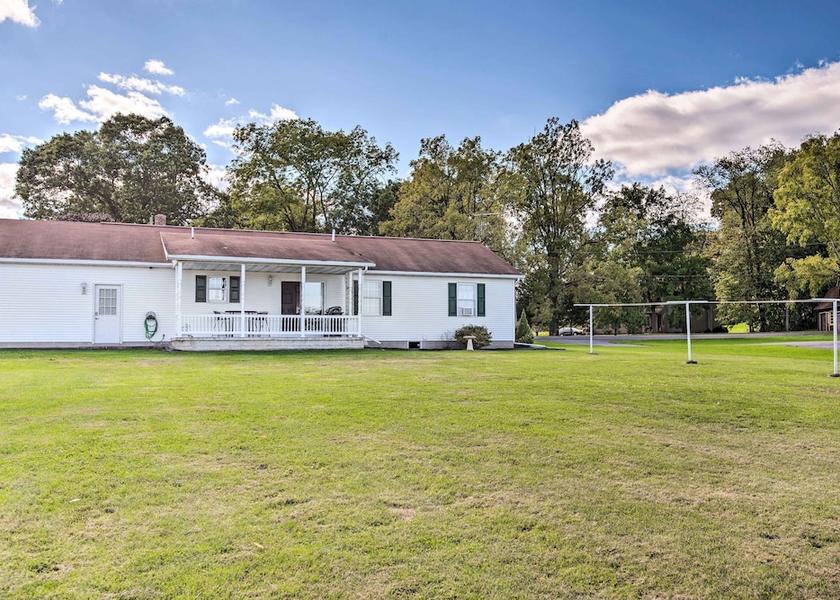 Tennessee Lewisburg Interior Entrance
