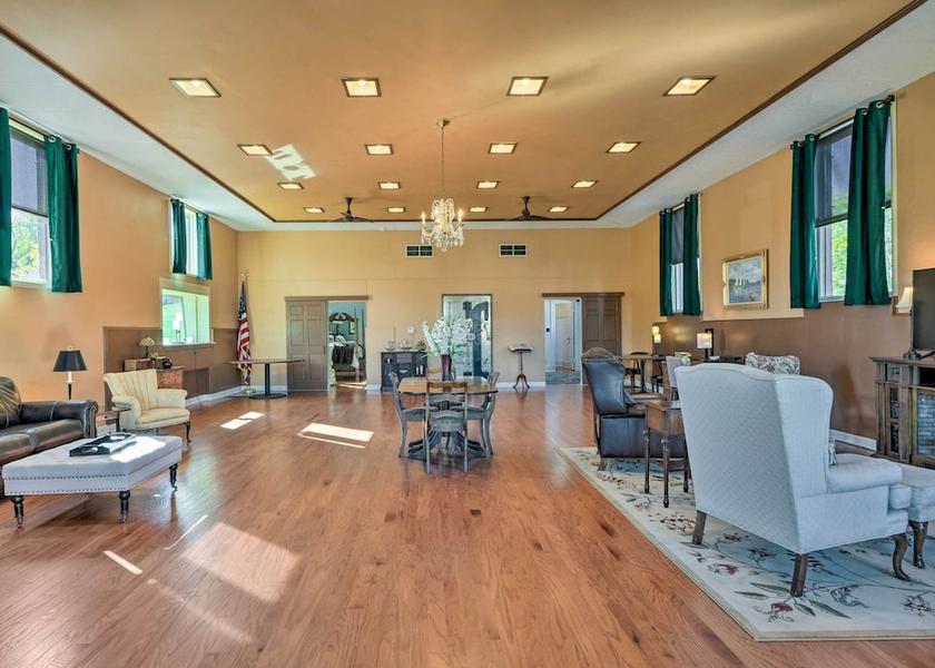 Illinois Peoria Interior Entrance