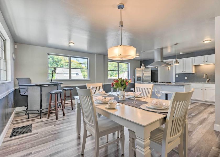 Illinois Peoria Interior Entrance