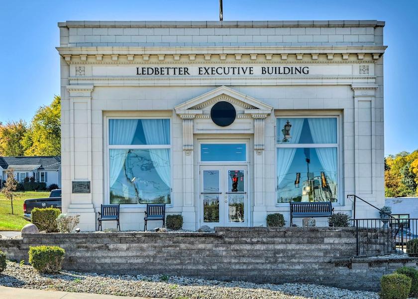 Illinois Peoria Interior Entrance