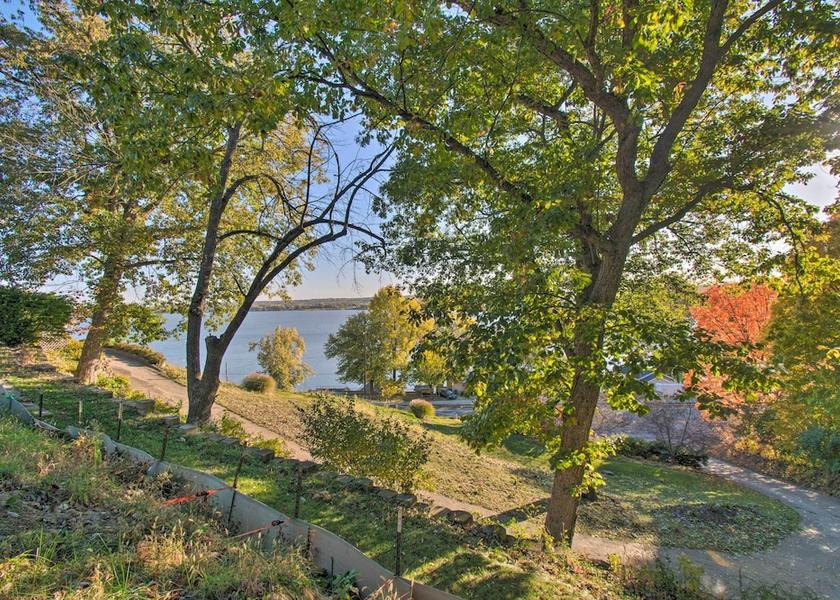 Illinois Peoria Interior Entrance