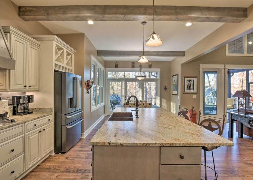 South Carolina Seneca Interior Entrance