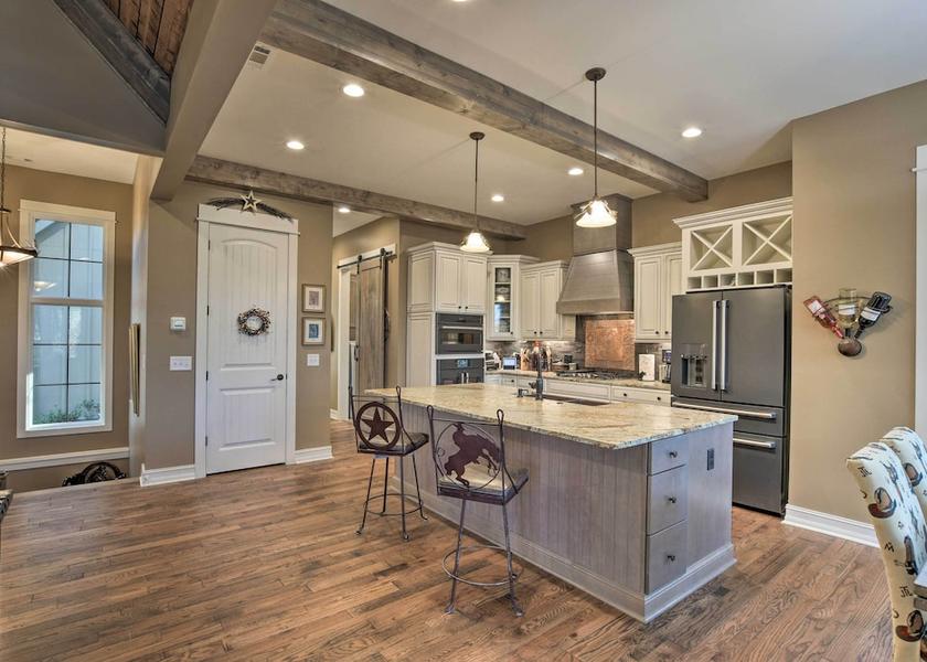 South Carolina Seneca Interior Entrance