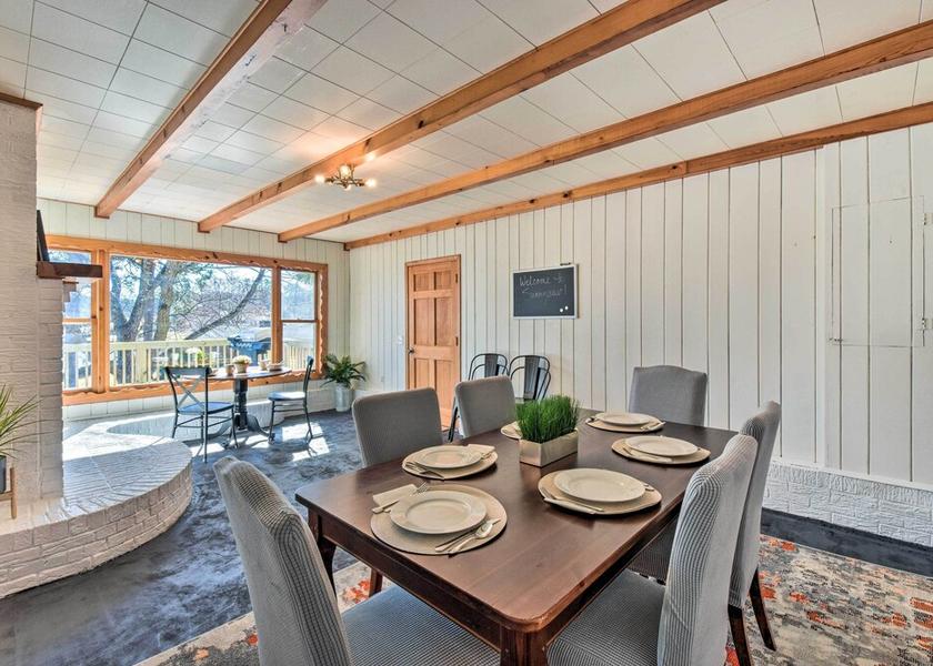 South Carolina Seneca Interior Entrance