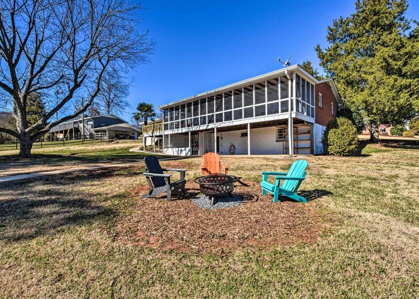 South Carolina Seneca Interior Entrance