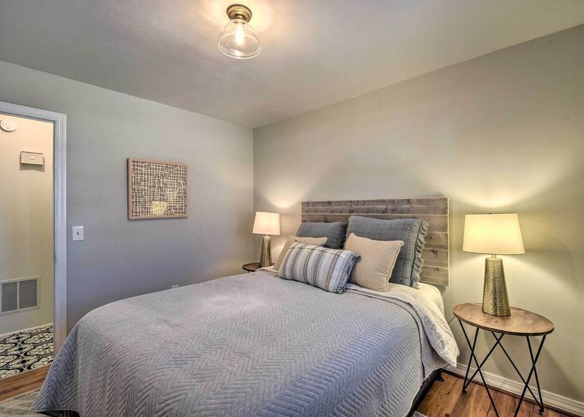 South Carolina Seneca Interior Entrance