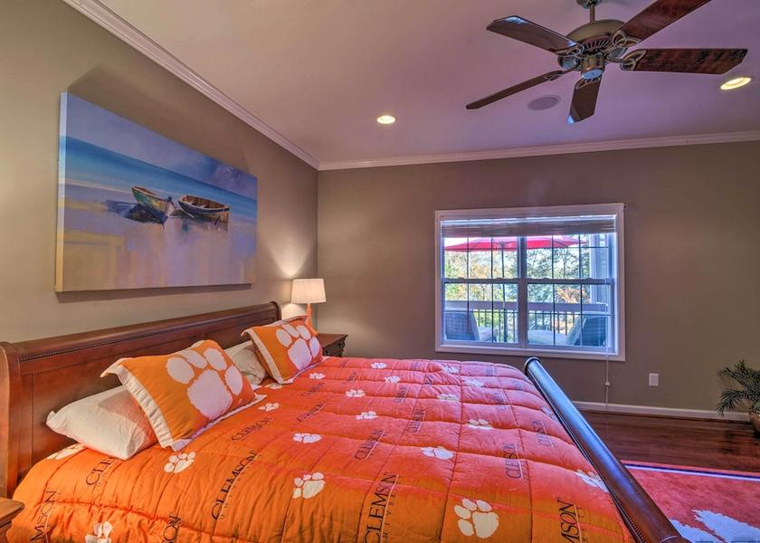 South Carolina Seneca Interior Entrance