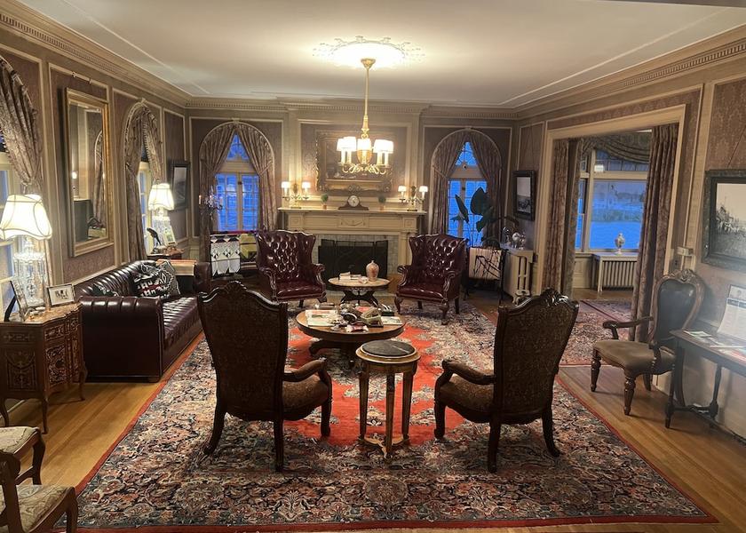 Oregon Pendleton Living Area