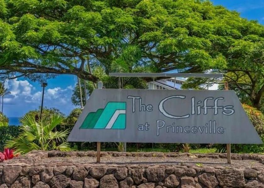 Hawaii Princeville Exterior Detail