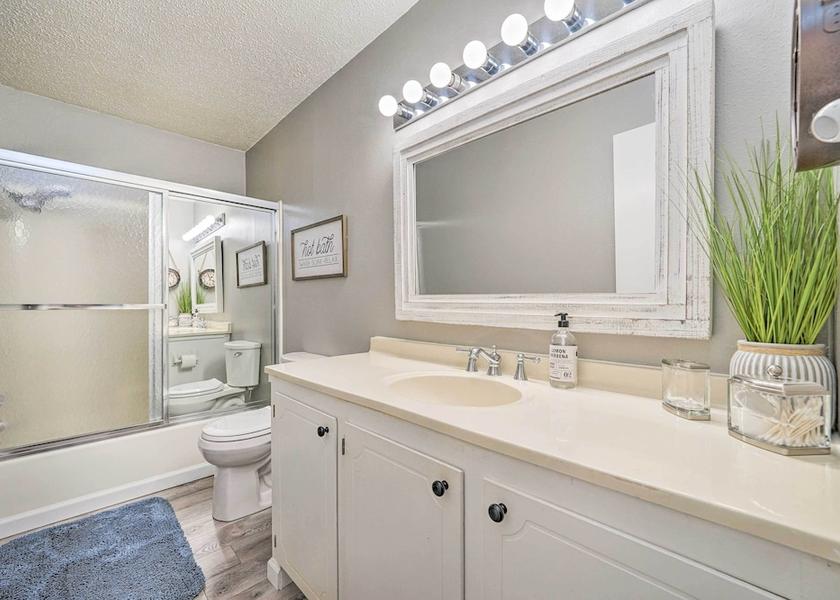 Tennessee Murfreesboro Interior Entrance