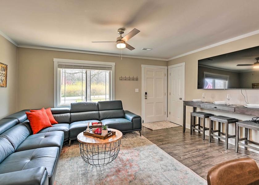 Tennessee Murfreesboro Interior Entrance