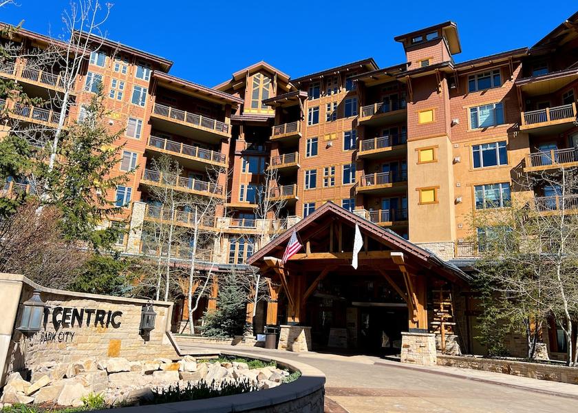 Kentucky Park City Exterior Detail