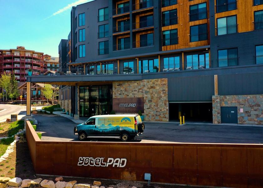 Kentucky Park City Exterior Detail