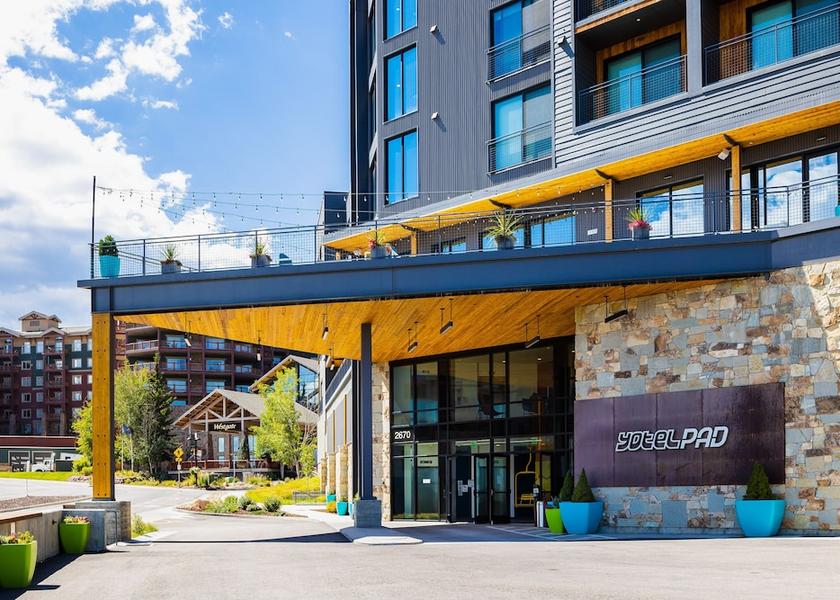 Kentucky Park City Exterior Detail