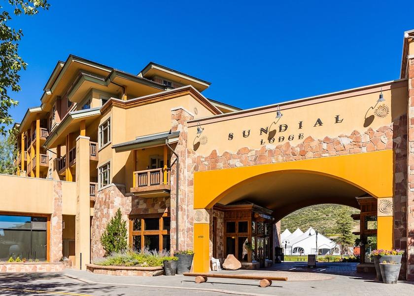 Kentucky Park City Exterior Detail