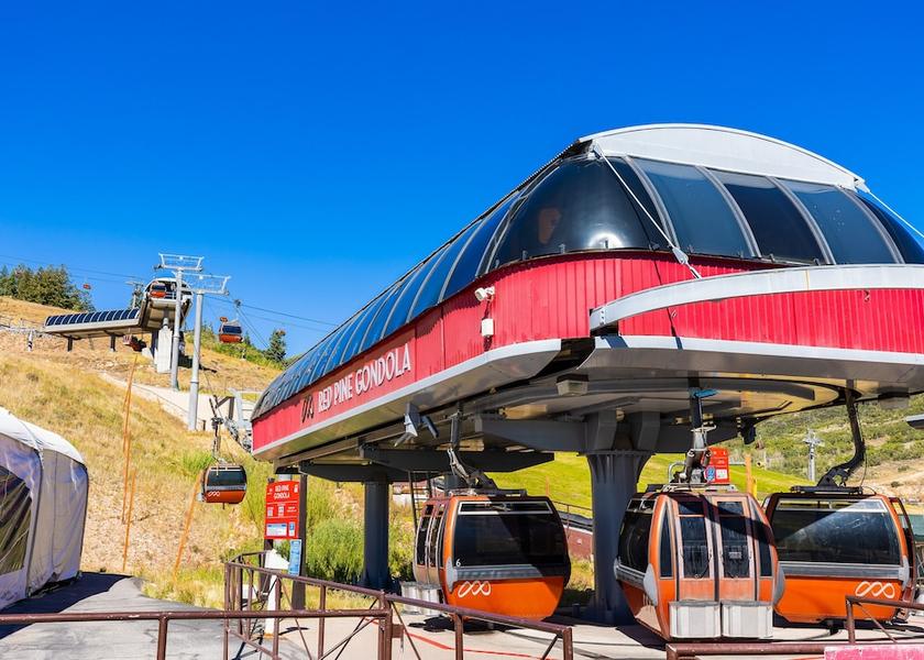 Kentucky Park City Exterior Detail