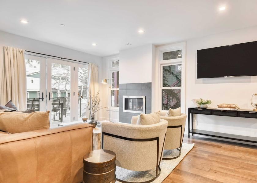 Kentucky Park City Interior Entrance