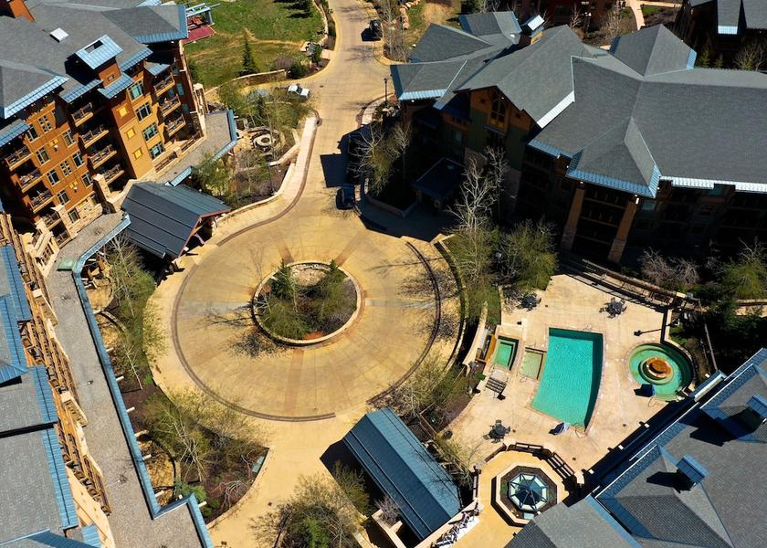 Kentucky Park City Exterior Detail