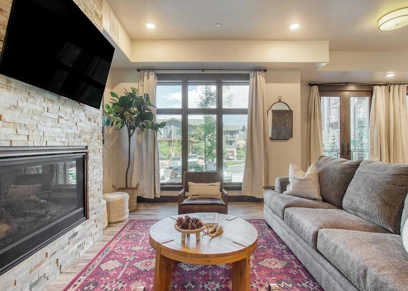 Kentucky Park City Living Area