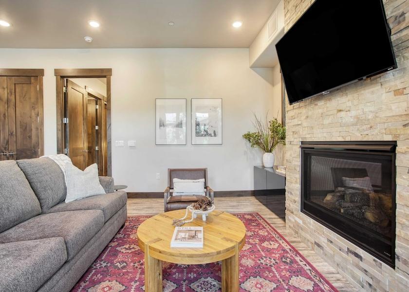 Kentucky Park City Living Area