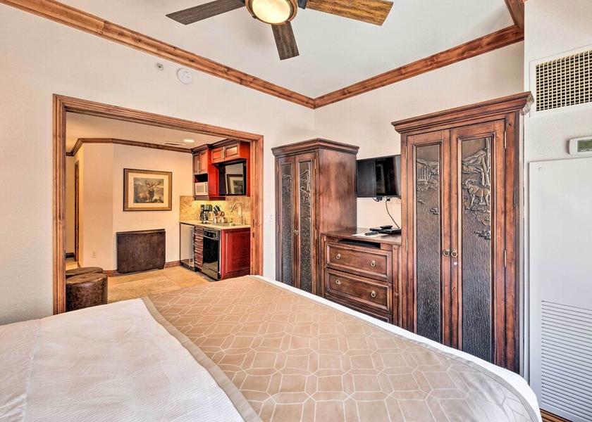 Kentucky Park City Interior Entrance