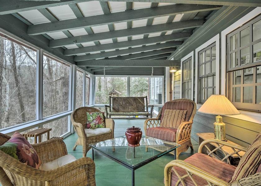 North Carolina Pittsboro Interior Entrance