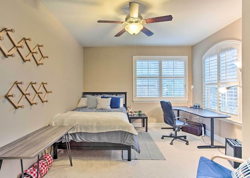 Texas Plano Interior Entrance