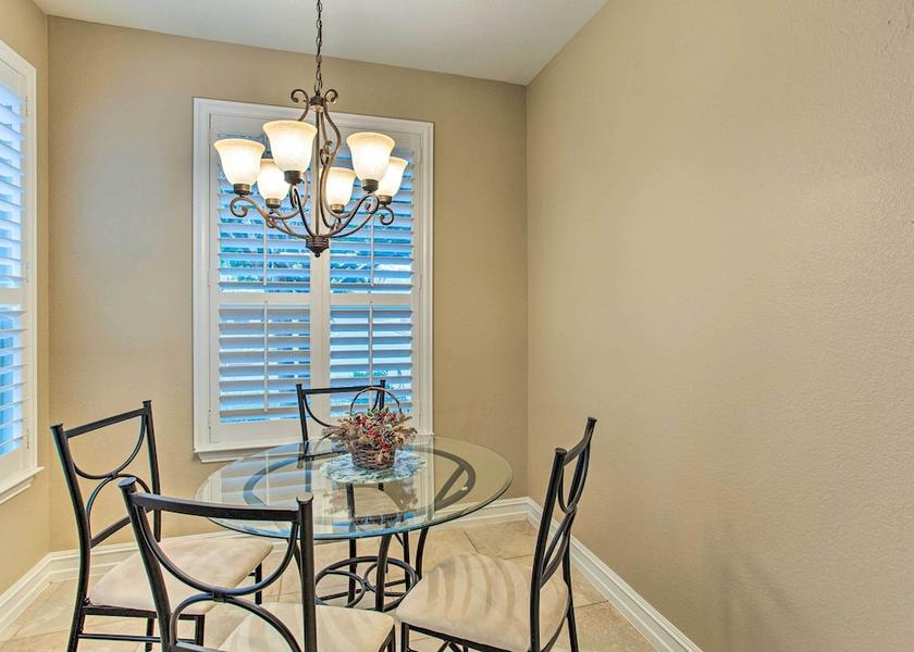 Texas Plano Interior Entrance