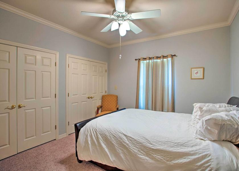 Texas Lindale Interior Entrance