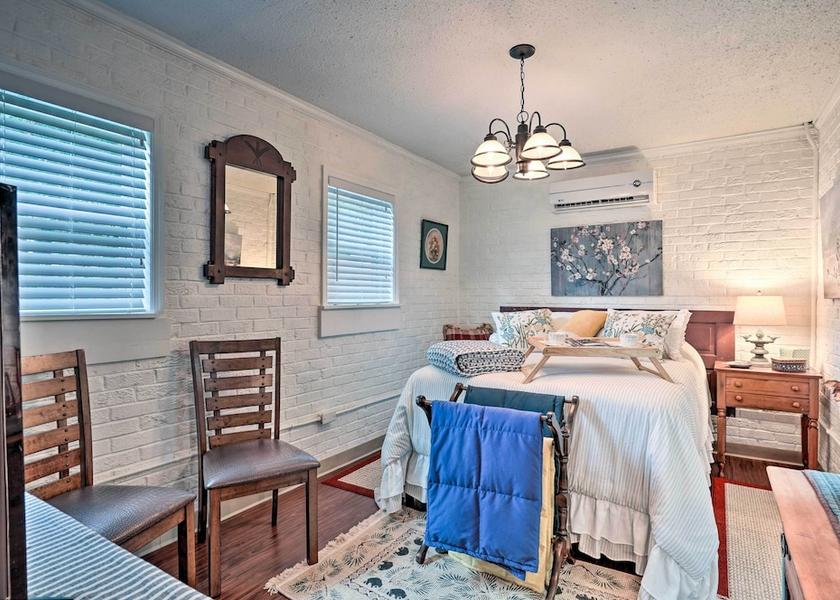 South Carolina Summerville Interior Entrance