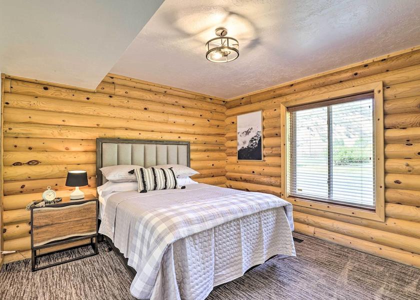 Kansas Oakley Interior Entrance