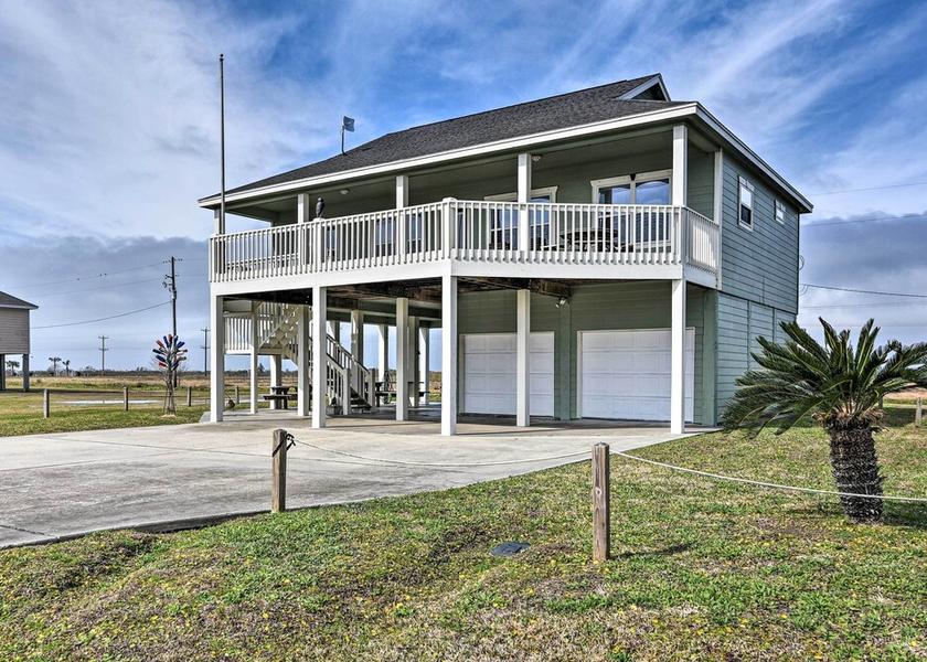 Texas Port Bolivar Interior Entrance