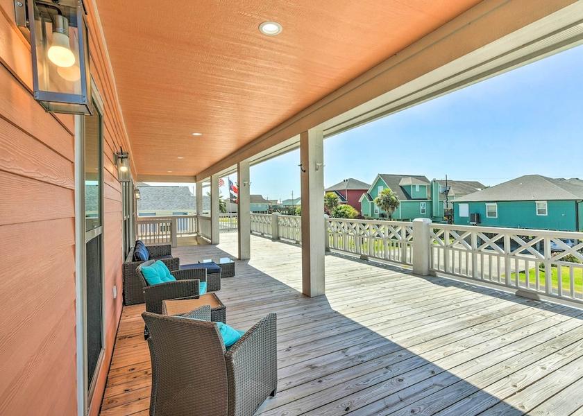 Texas Port Bolivar Interior Entrance