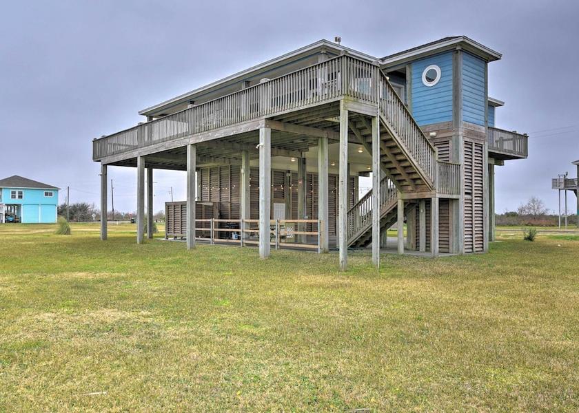 Texas Port Bolivar Interior Entrance