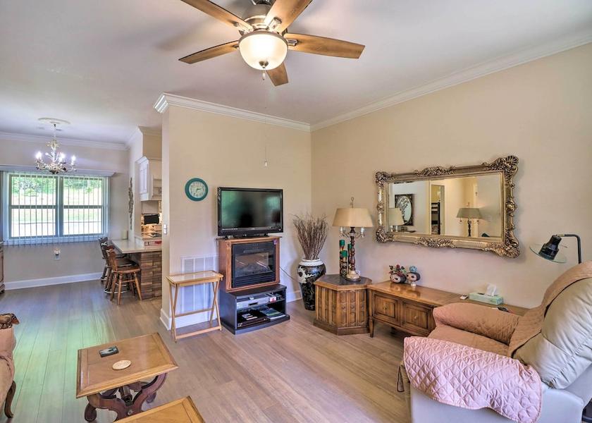 Arkansas Edgemont Interior Entrance