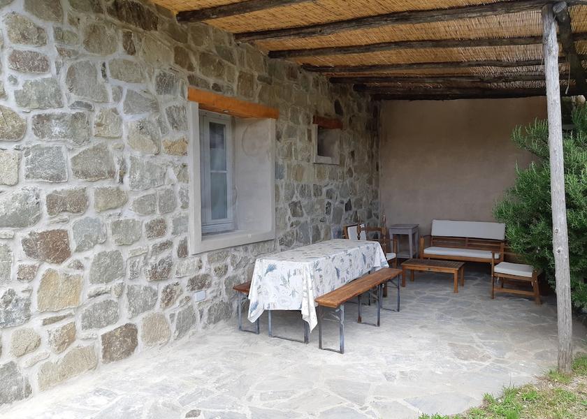 Liguria Carro Exterior Detail