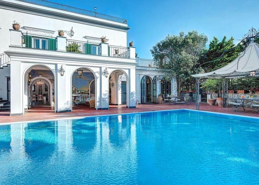 Campania Sant'Agnello Facade