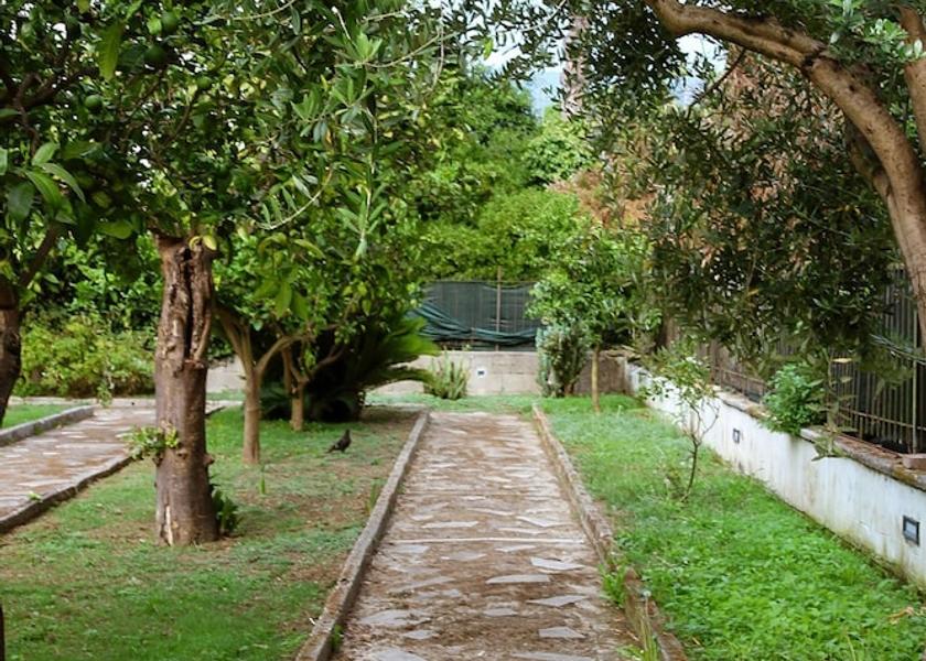 Campania Sant'Agnello Facade