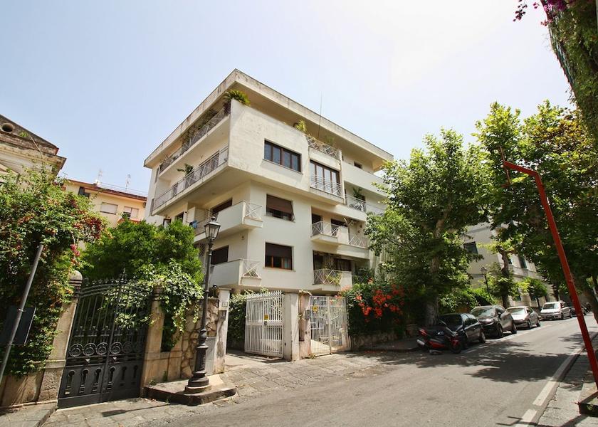 Campania Sant'Agnello Front of property