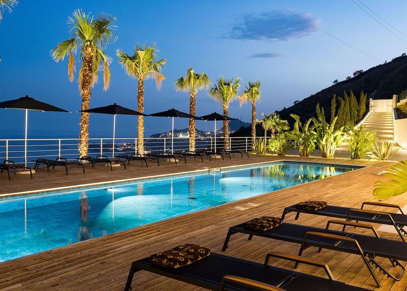 Sicily Letojanni Exterior Detail