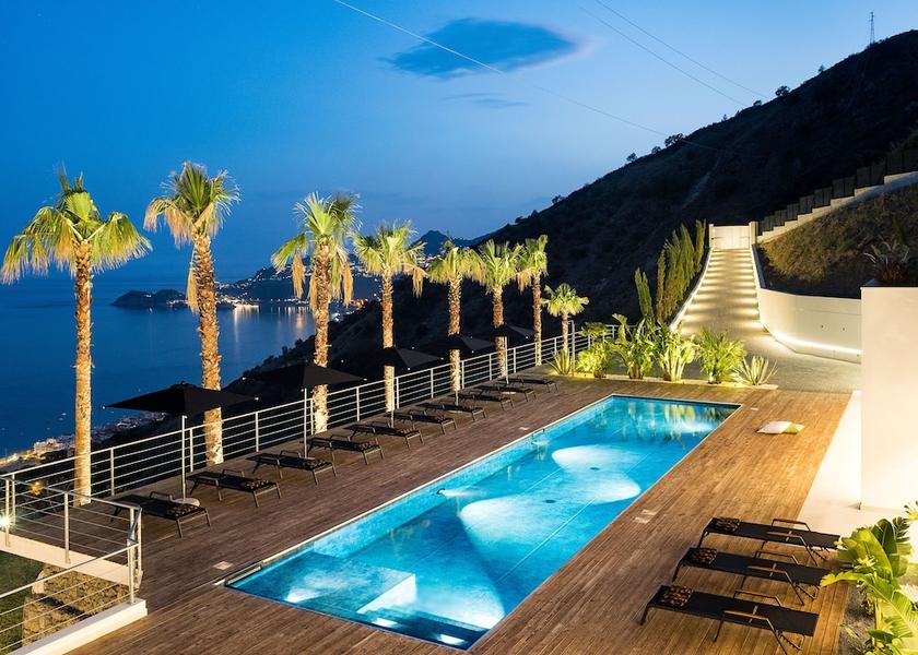 Sicily Letojanni Exterior Detail