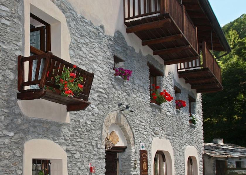 Piedmont Sauze d'Oulx Exterior Detail
