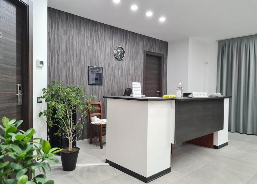 Sicily Motta Sant'Anastasia Reception