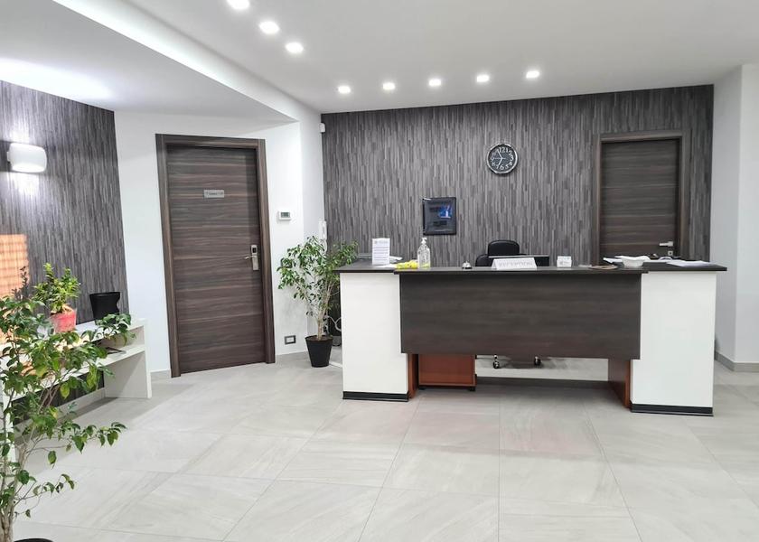 Sicily Motta Sant'Anastasia Reception